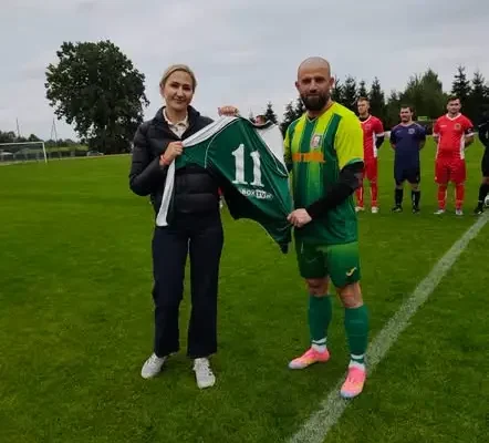 Koszulka z podpisami zawodników wsparła Kasię i jej mamę